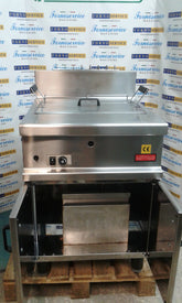 FRIGGITRICE  A GAS CON SUPPORTO LT 20 USATA REVISIONATA